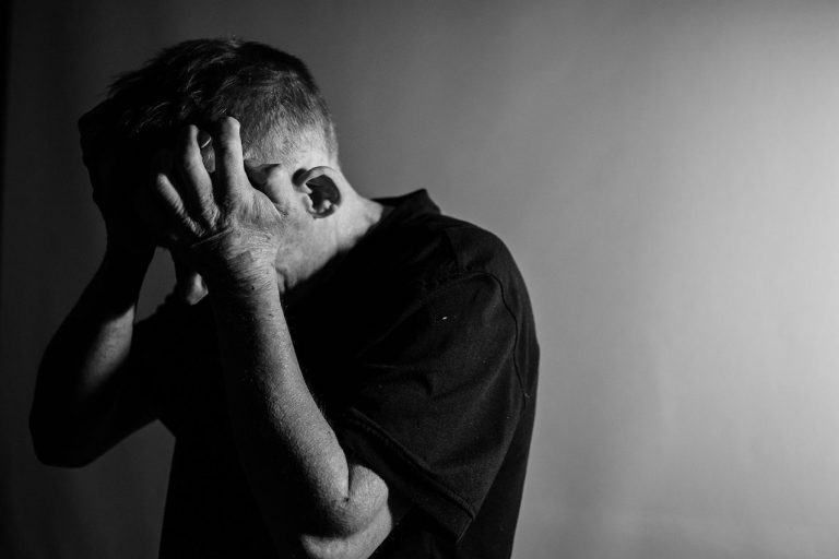 Hypnothérapie-hypnothérapeute-emdr-praticienne-vannes-séné-poulfanc-cabinet-hypnose-problématiques-arret tabac-anxiété-stress-phobie-traumatisme-poids-sommeil-inconscient-thérapie-aide-accompagnement