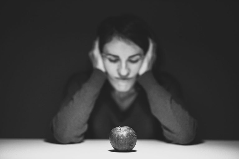 Hypnothérapie-hypnothérapeute-emdr-praticienne-vannes-séné-poulfanc-cabinet-hypnose-problématiques-arret tabac-anxiété-stress-phobie-traumatisme-poids-sommeil-inconscient-thérapie-aide-accompagnement